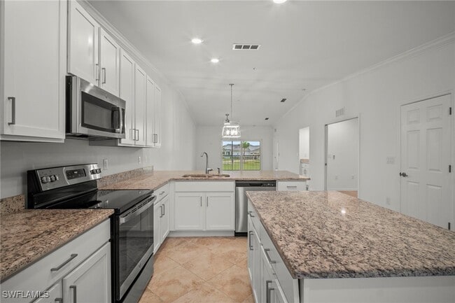 Building Photo - 43051 Greenway Blvd