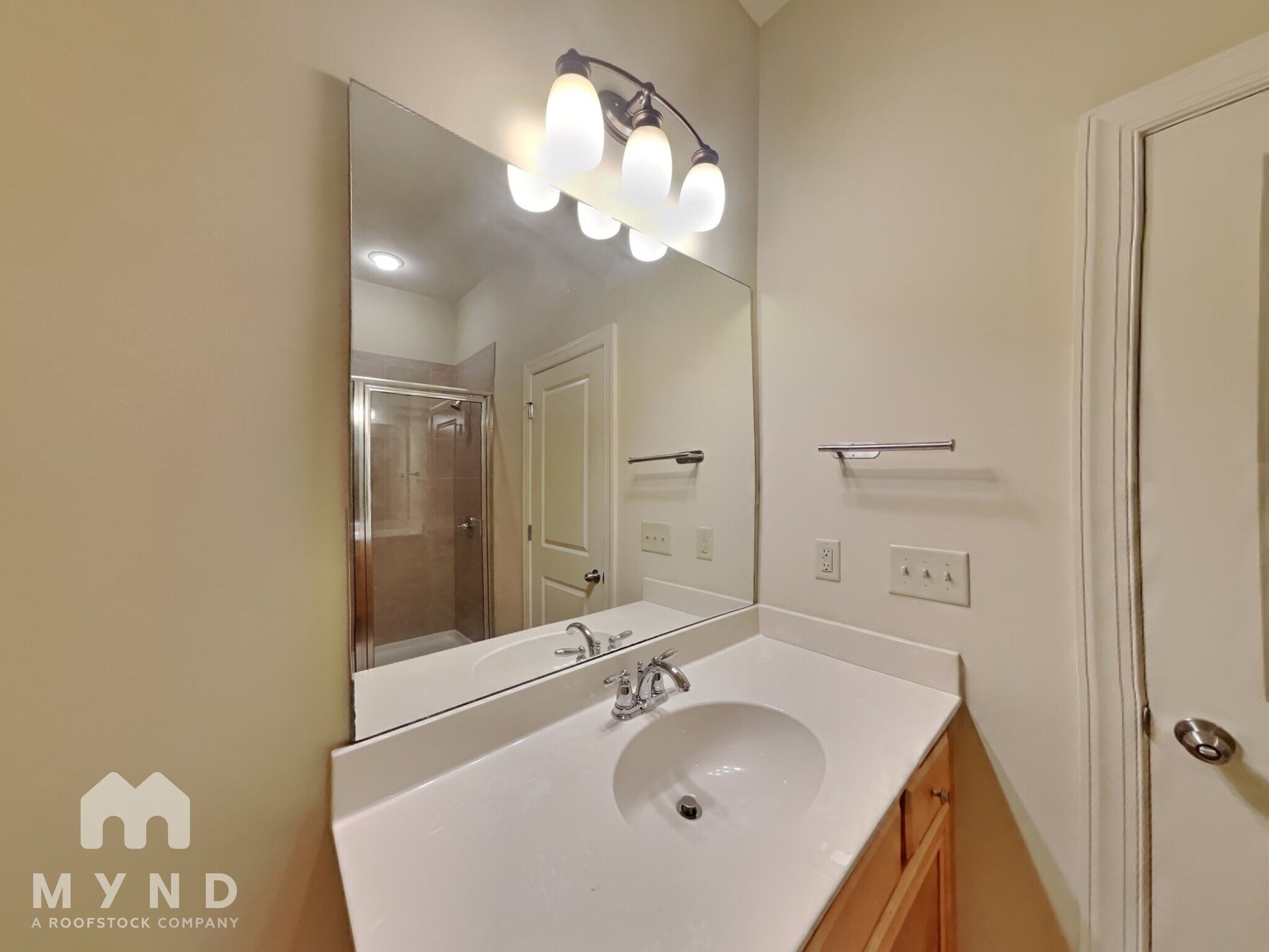 Building Photo - 3020 Eltham Pl