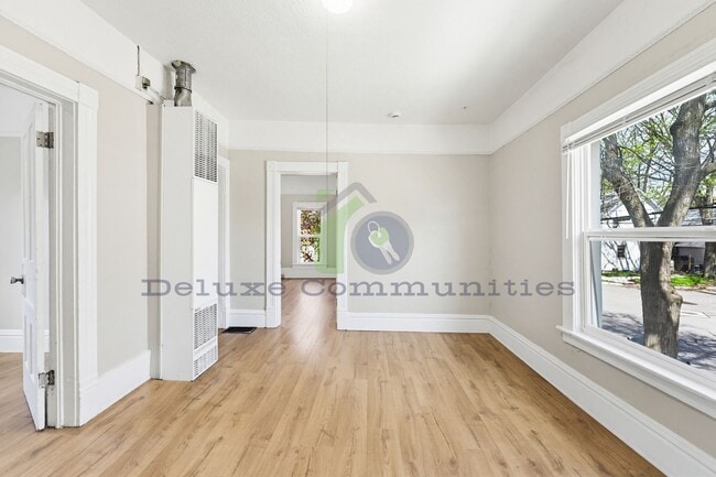 Building Photo - 934 Hovey St SW