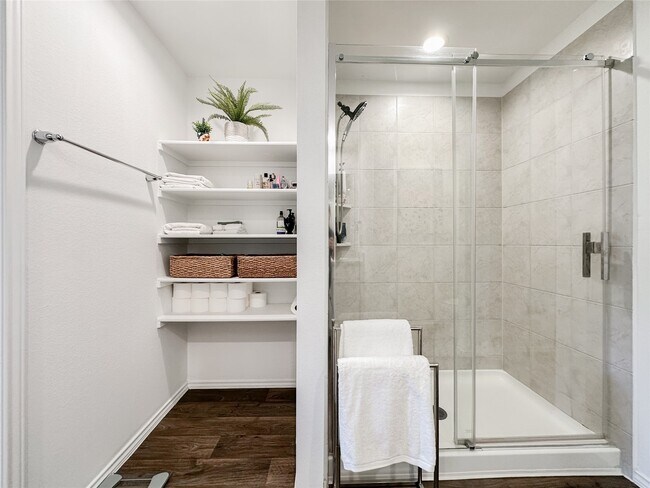 Building Photo - 21527 Violet Rdg Rd