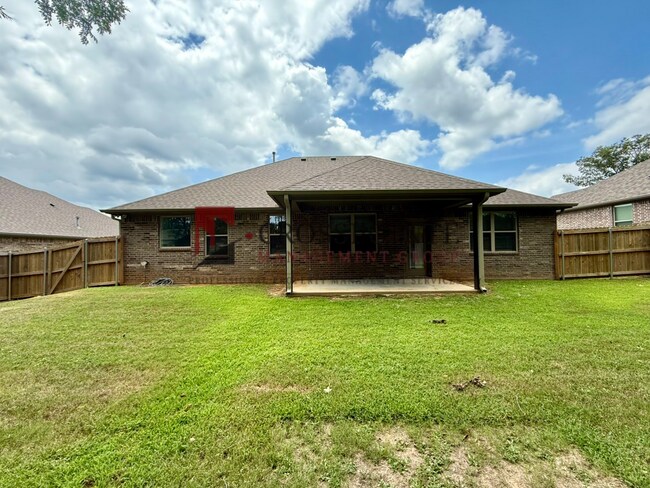 Building Photo - 109 Rose Row Ln