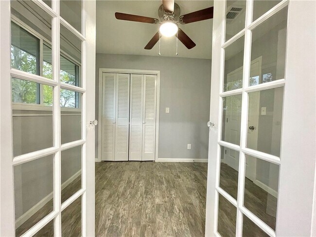 Building Photo - 1507 E 25th St