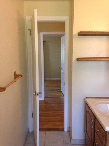Building Photo - Fabulous Lakewood Home!