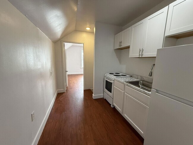 Building Photo - 2504 Pecos St