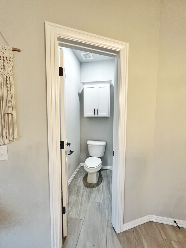 Building Photo - 327 W Kinniburgh Dr