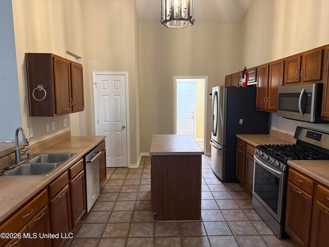 Building Photo - 11267 River Bend Dr