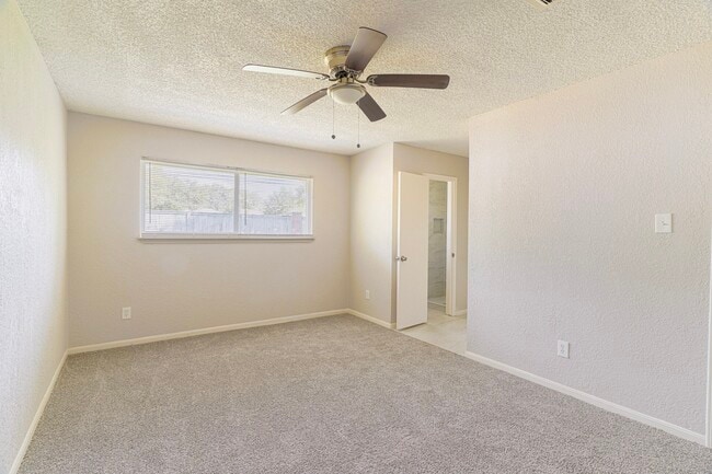 Building Photo - 19414 Leafwood Ln