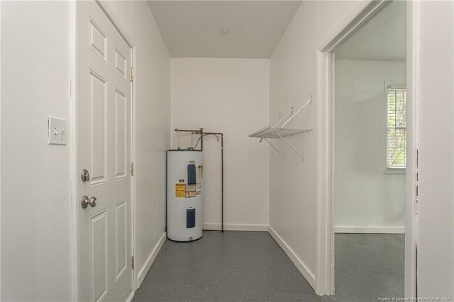 Building Photo - 401 Southwick Dr