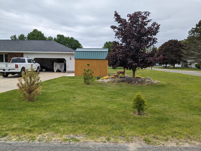 Building Photo - 1950 Kemmer Rd