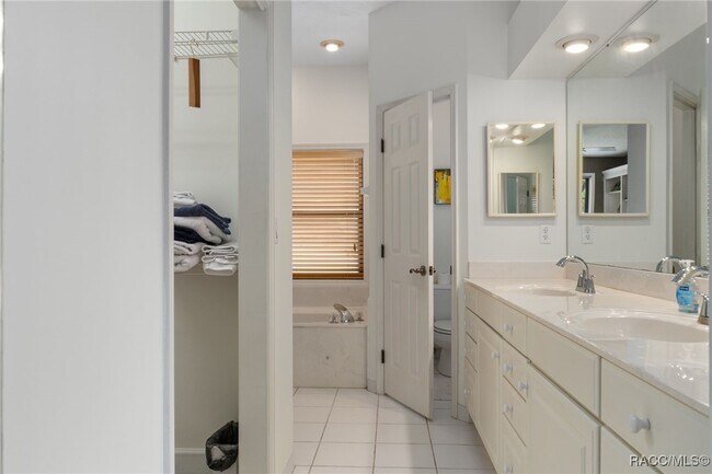 Building Photo - 2971 W Plantation Pines Ct