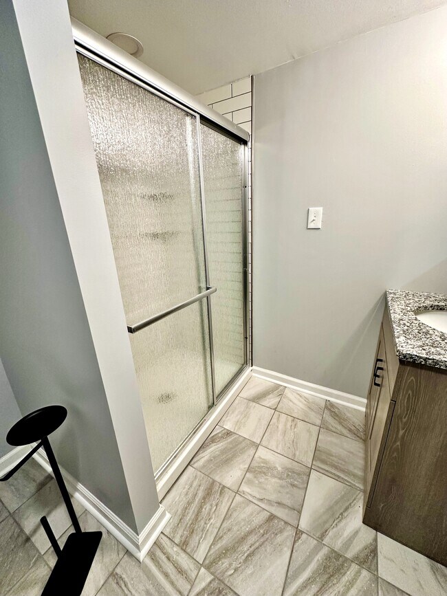 Building Photo - 508 Dick St