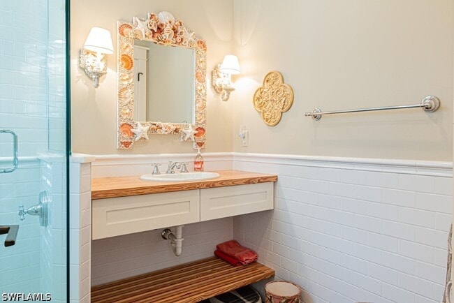 Building Photo - 287 11th Ave S