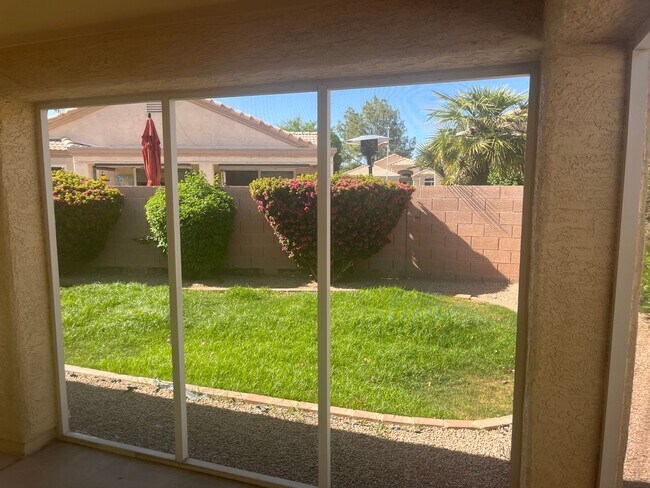 Building Photo - Updated 2BR in 55+ Community w/ Screened Patio + Private Yard – Move-In Ready!