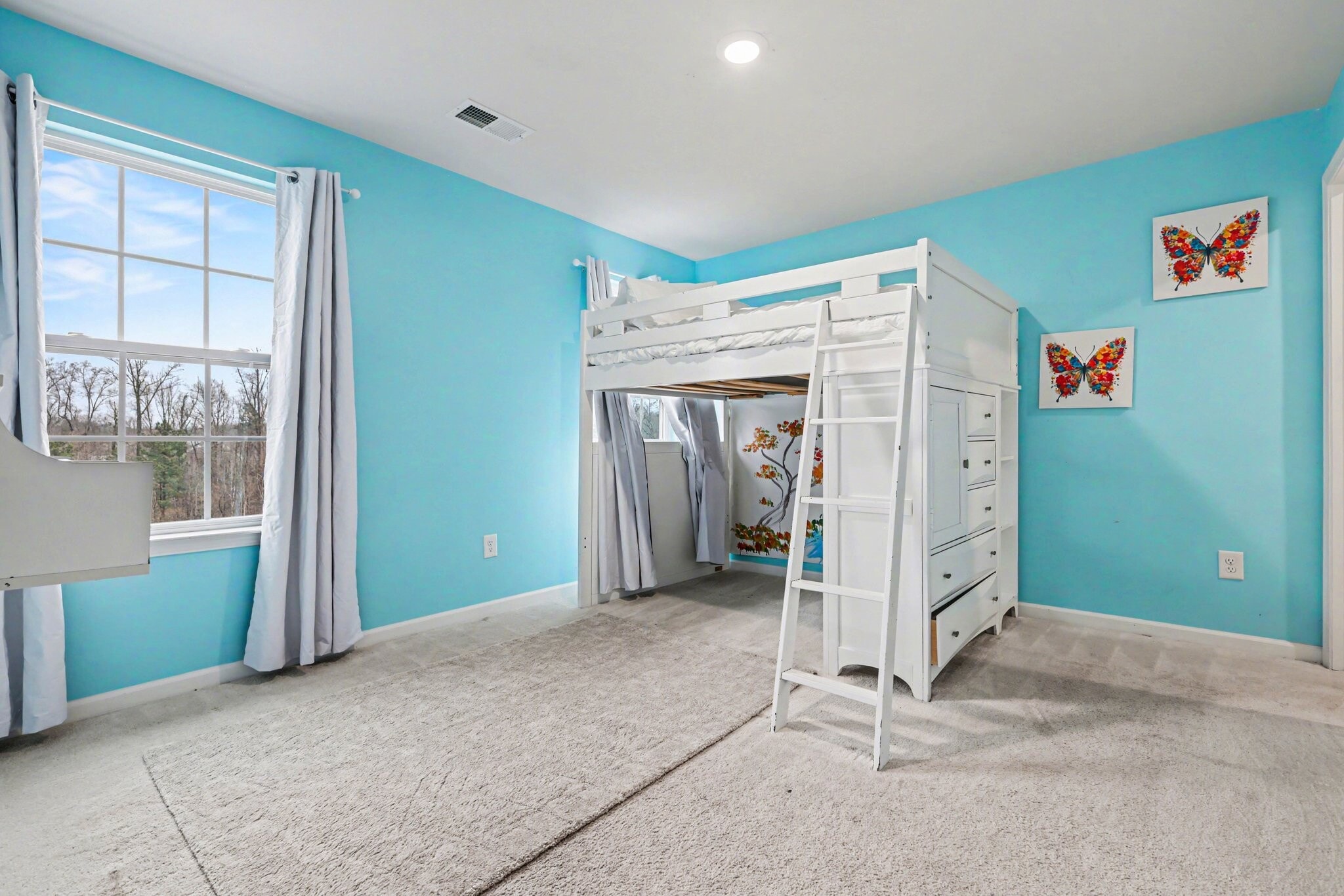 Building Photo - 15216 Lake Ridge Rd