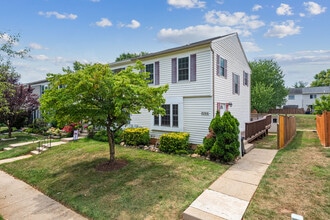 Building Photo - 8266 Amity Cir