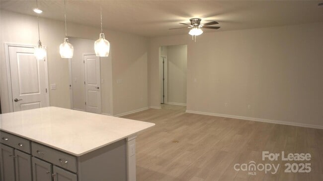 Building Photo - 107 Pampas Pl