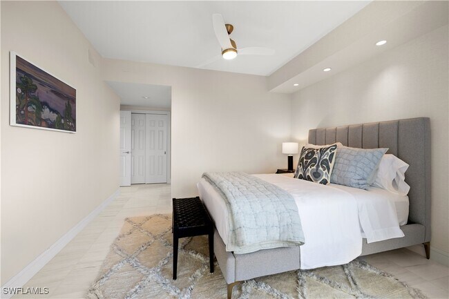 Building Photo - 7575 Pelican Bay Blvd