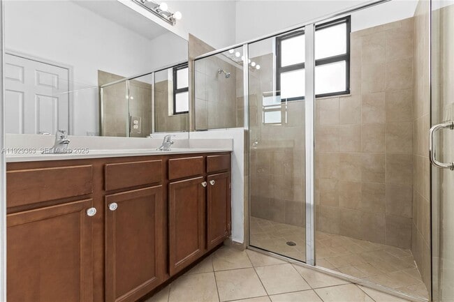 Building Photo - 3560 W 88th St