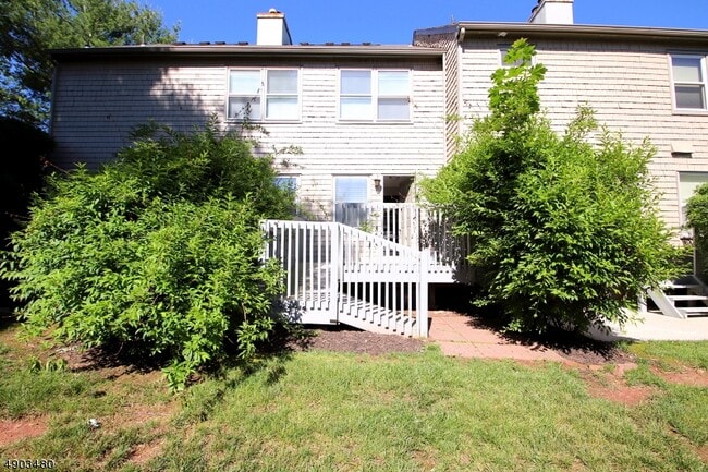 Building Photo - 32 Hancock Ct