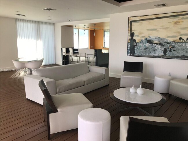 Building Photo - 55 SE 6th St