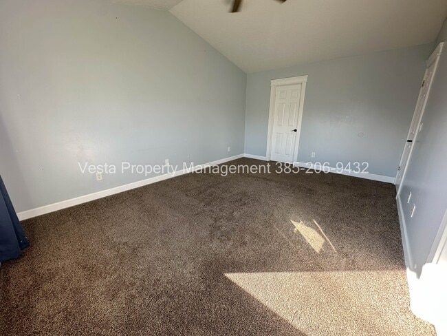 Building Photo - 1526 N 2530 W