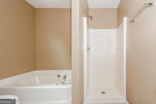 Building Photo - 115 Bramble Bush Trail