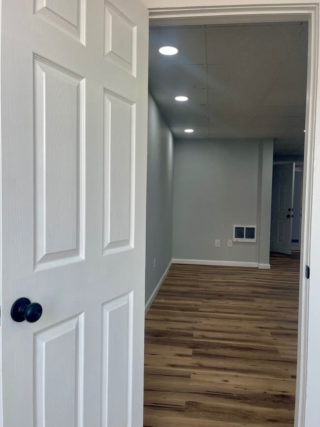 Building Photo - 43-45-45 N Broad St