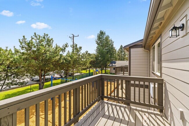 Building Photo - 2901 SE Salem Ave