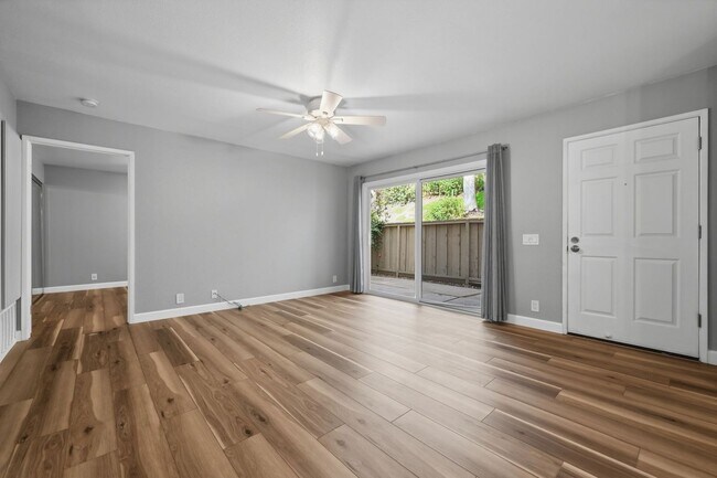 Building Photo - 4060 Rosenda Ct