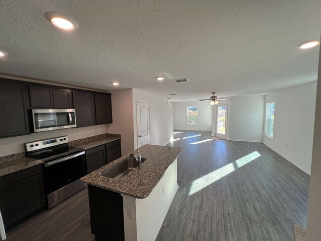 Building Photo - 5324 New Friendship Pl