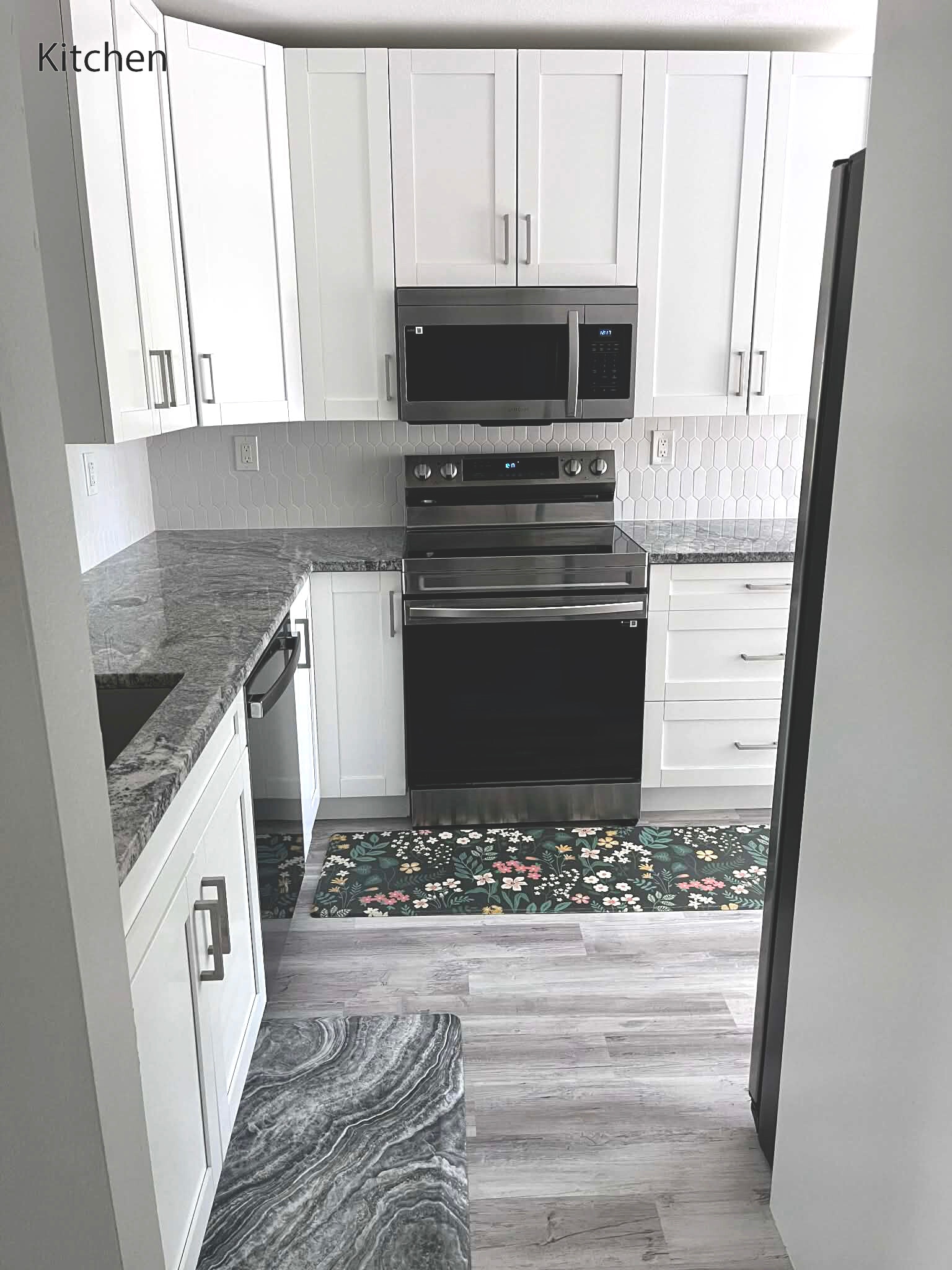 Building Photo - 3023 Beecher Dr E