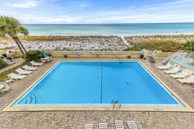 Building Photo - 667 Nautilus Ct