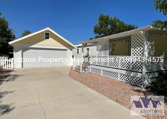 Primary Photo - Pueblo West Beauty! Modular Home 3 Bedroom...