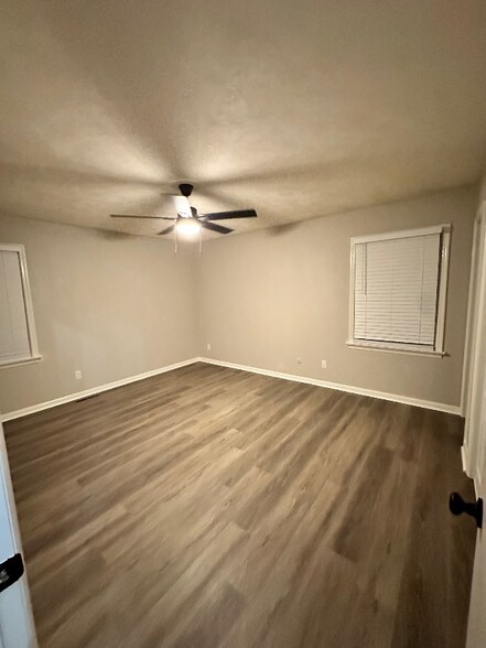 Building Photo - 508 Crown Crescent
