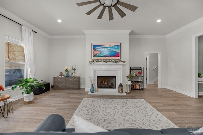 Building Photo - 5718 Oak Hvn Ln