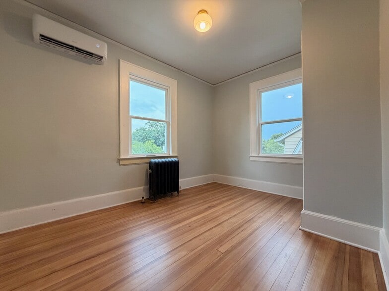 Building Photo - 160 Clairmont Terrace