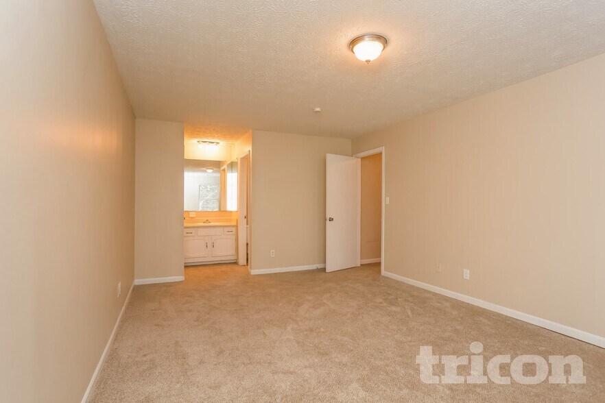 Building Photo - 1686 Underwood Dr SE