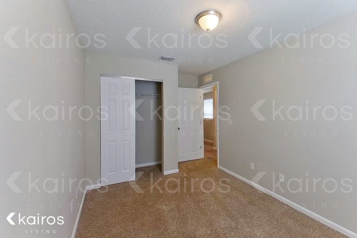 Building Photo - 1331 Mull St