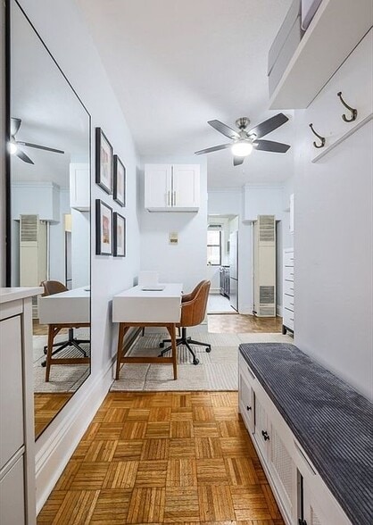 Building Photo - 51 Park Dr