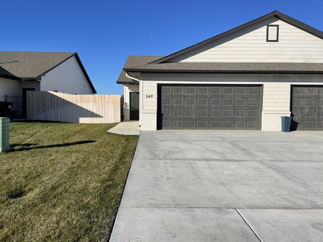 Building Photo - Goddard Duplex