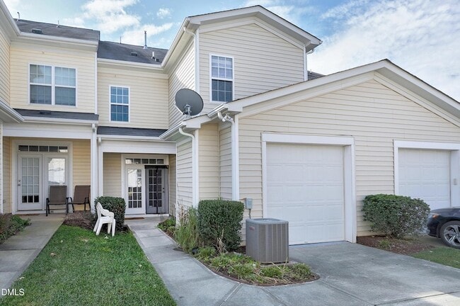 Building Photo - 514 Dragby Ln
