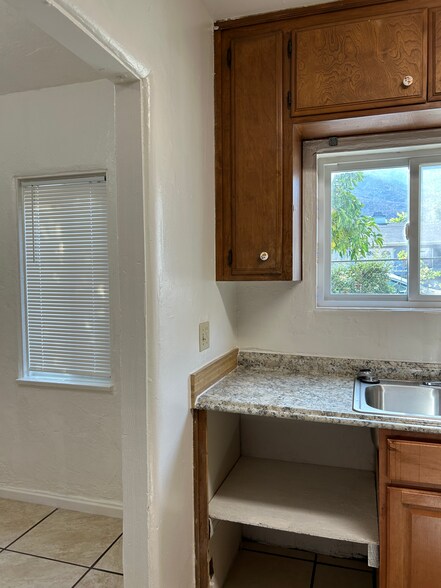 Building Photo - 33141 Case St