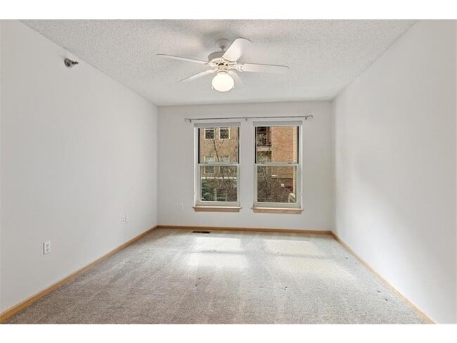 Building Photo - 600 N 2nd St