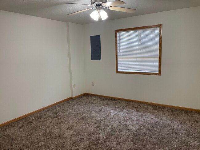 Building Photo - 1900 Crooked Ave