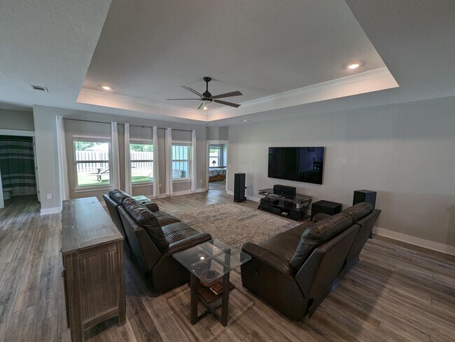 Building Photo - 6056 Forest Bay Ave