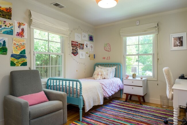 Building Photo - Charm of a Carmel Cottage in Menlo Park Al...