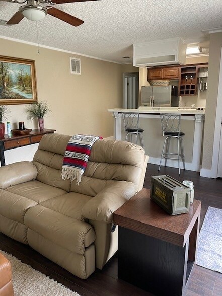 Building Photo - 9992 FM1283