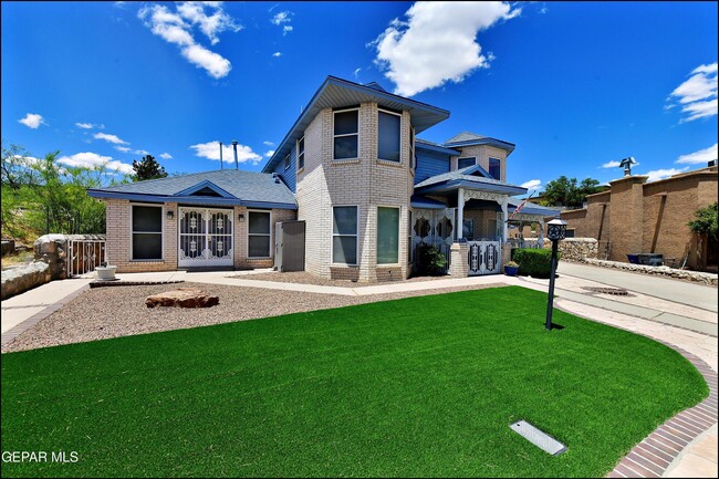 Building Photo - 529 Castlerock Ln