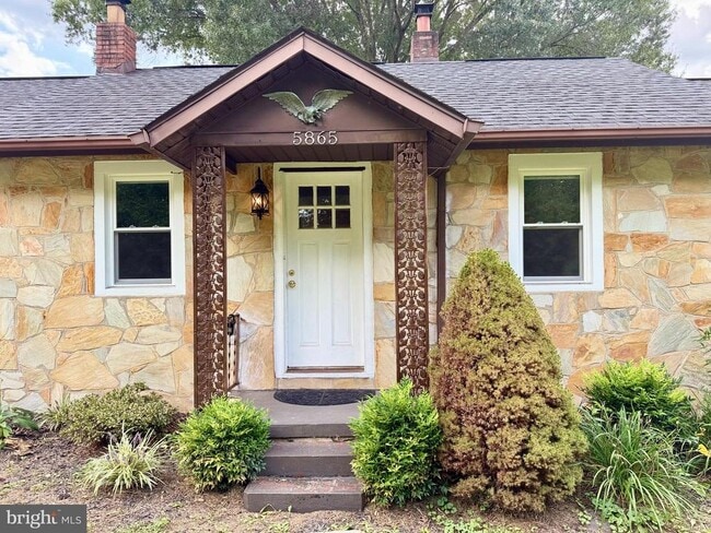 Primary Photo - 5865 Websters Way