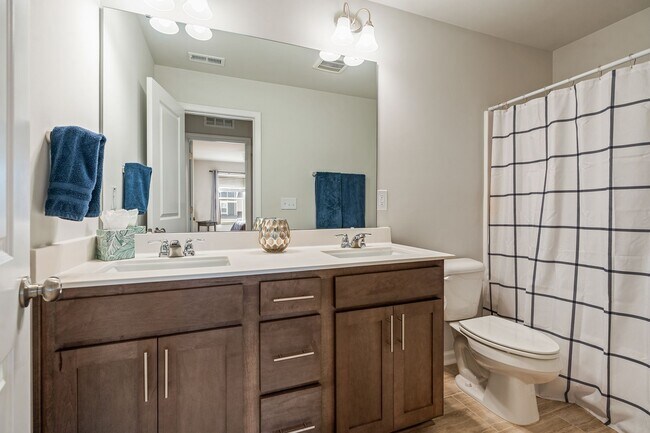 Building Photo - Furnished Pittsboro Rental Long or Mid Term Rental (60 Day minimum)
